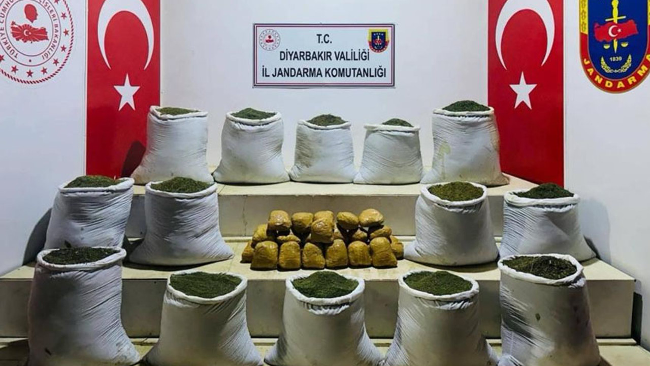 Jandarma ekipleri uyuşturucu satıcılarının tepesine bindi! Kilolarca ele geçirildi