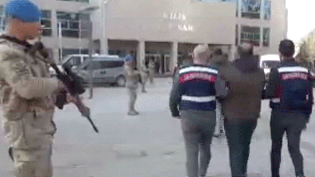 Jandarma terör örgütlerine nefes aldırmıyor! 3 ilde harekete geçildi