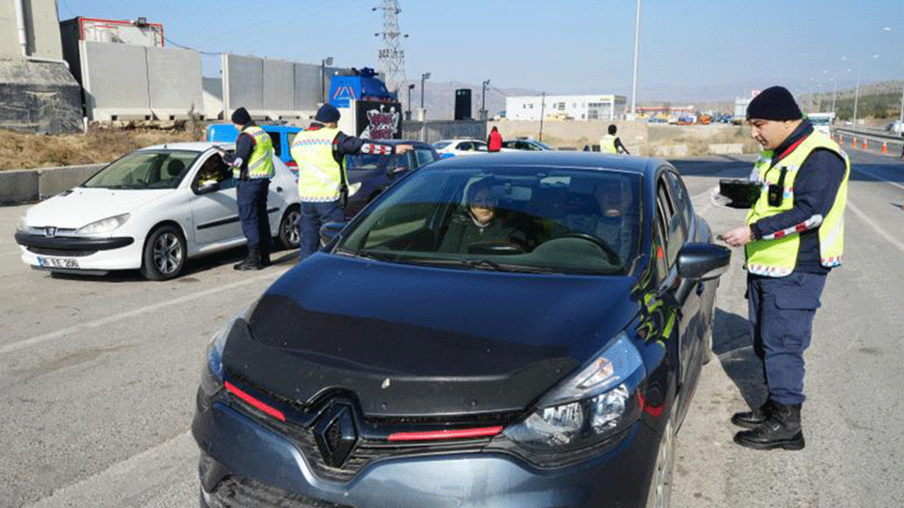 Jandarmadan 43 ilin geçiş güzergahında sıkı denetim