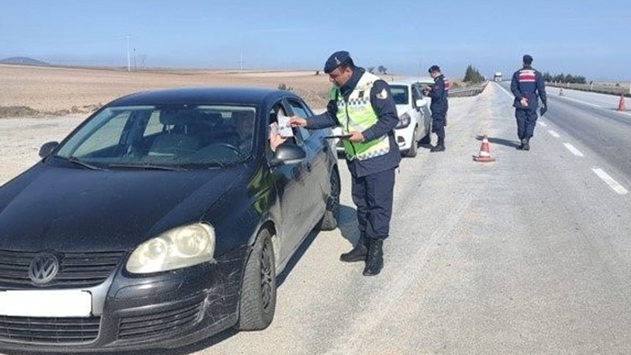 Okul servislerine jandarmadan tam puan: Kurallara uymayanlara 1 milyon 537 bin TL ceza!