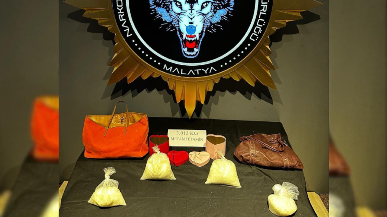 Kadın yolcu 3 kilo uyuşturucuyla yakalandı
