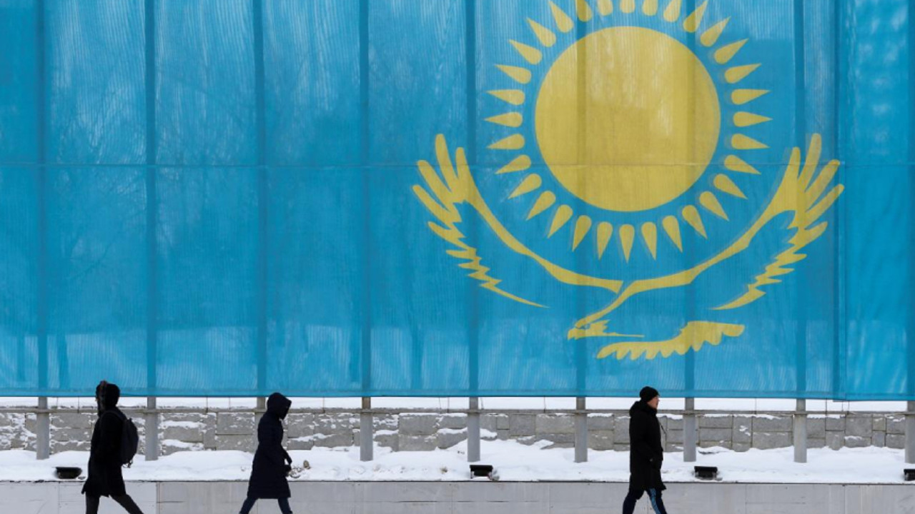 Kazakistan bu gece tek saat dilimine geçiyor