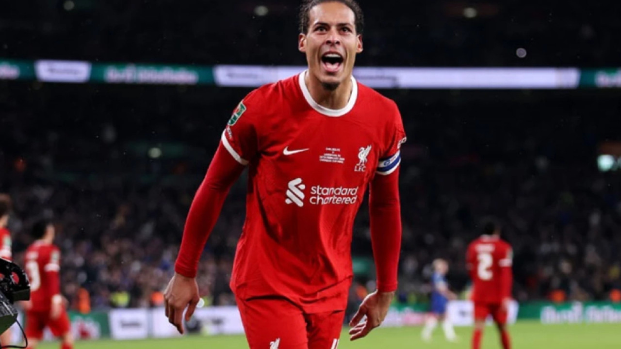 İngiltere Lig Kupası'nda şampiyon Liverpool