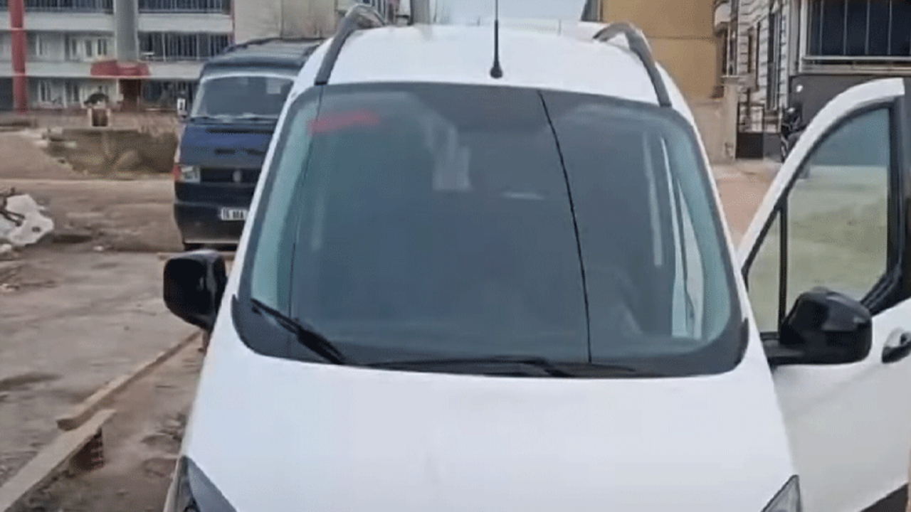 Sahte dekont oyununa dikkat! Hem arabasından oldu hem de parasından