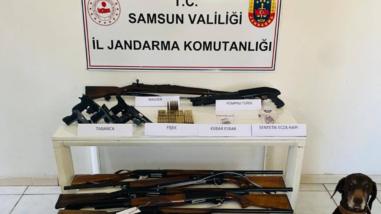 Jandarmadan silah, mühimmat ve uyuşturucu madde operasyonu