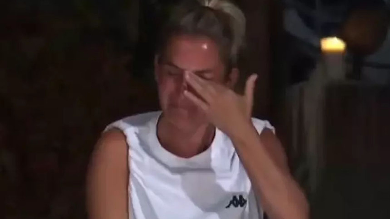 Survivor'dan diskalifiye edilen Sema telefonu eline aldığı gibi paylaşım yaptı: Bu utanç...