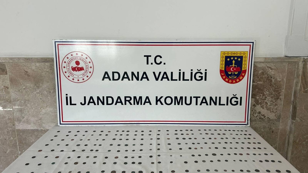 Jandarma, Adana'da yüzlerce sikke ele geçirdi