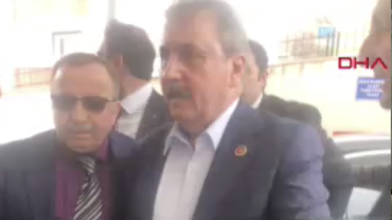 BBP lideri Mustafa Destici'nin de içinde bulunduğu araç kaza yaptı! Yaralılar var