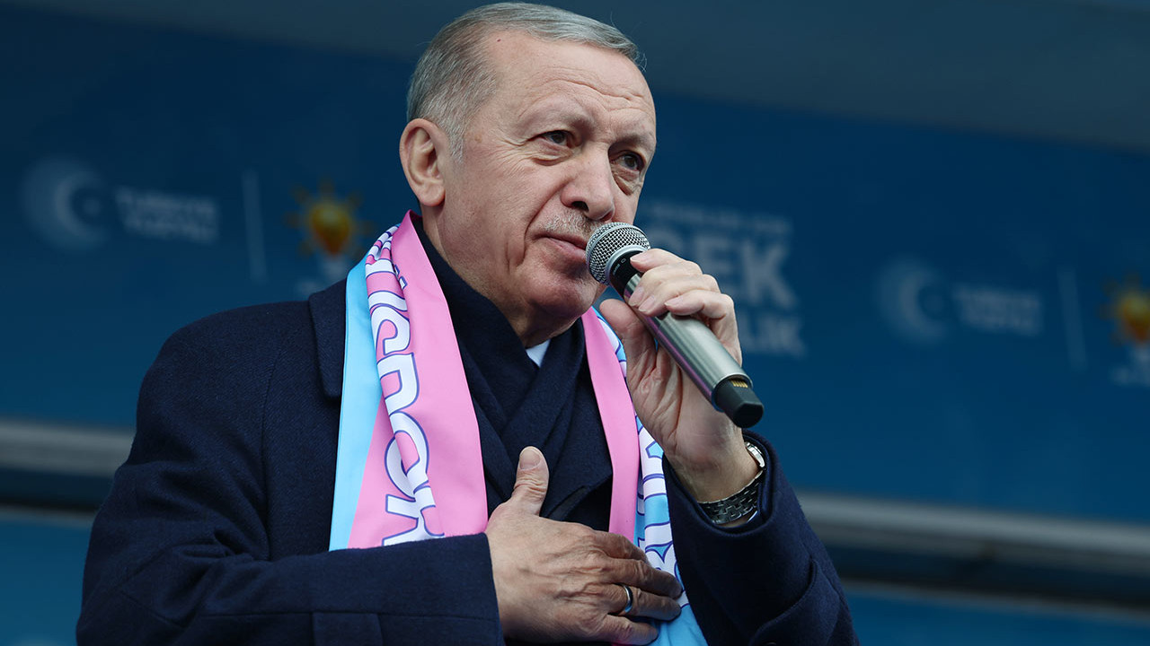 Erdoğan: Çalışanı, memuru, emekliyi enflasyona ezdirmeyeceğiz