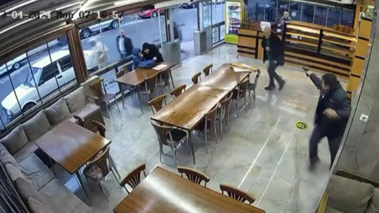Esnaflar arasında çıkan tartışma kanla bitti! İşte cinayet anının görüntüleri...