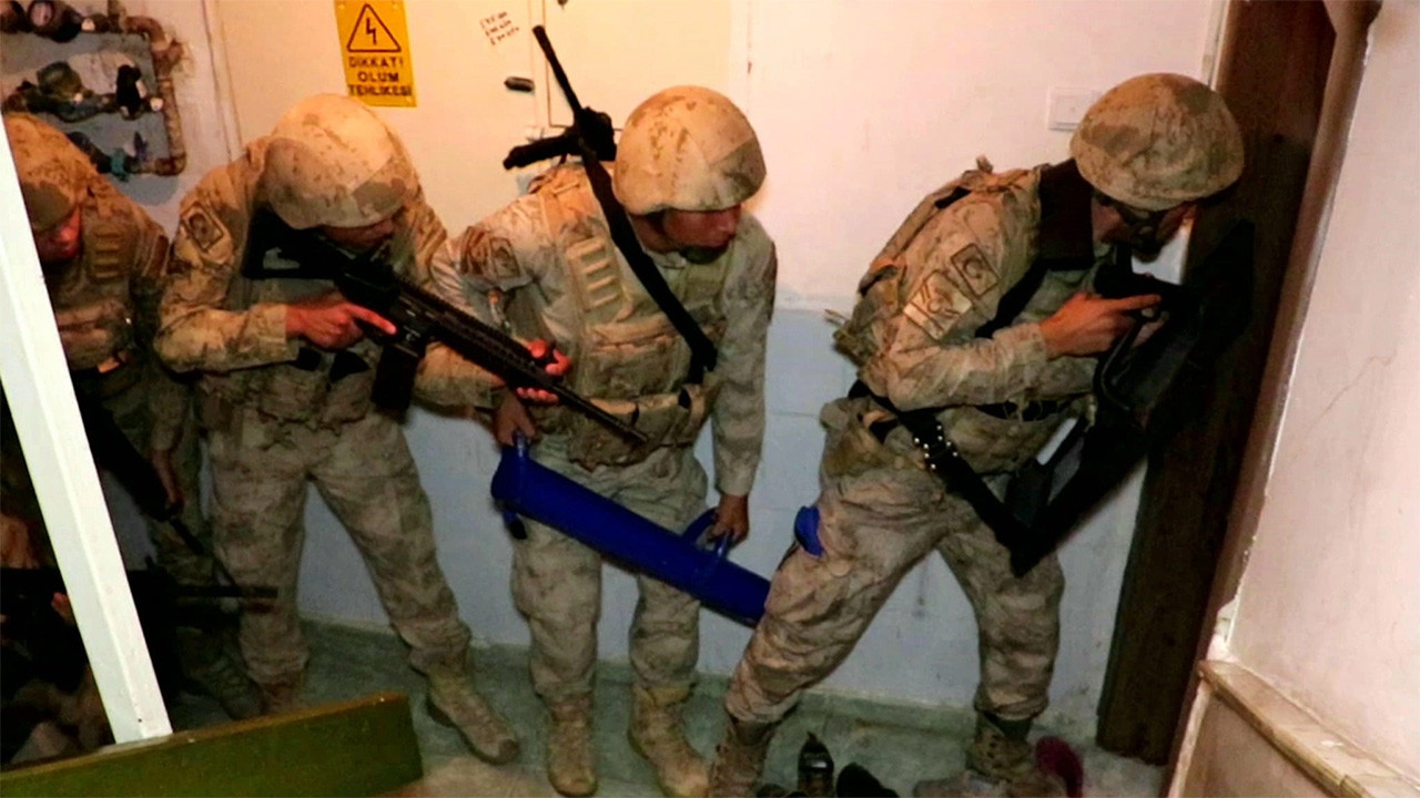 Emniyet ve Jandarma’dan ortak operasyon: 1130 gözaltı