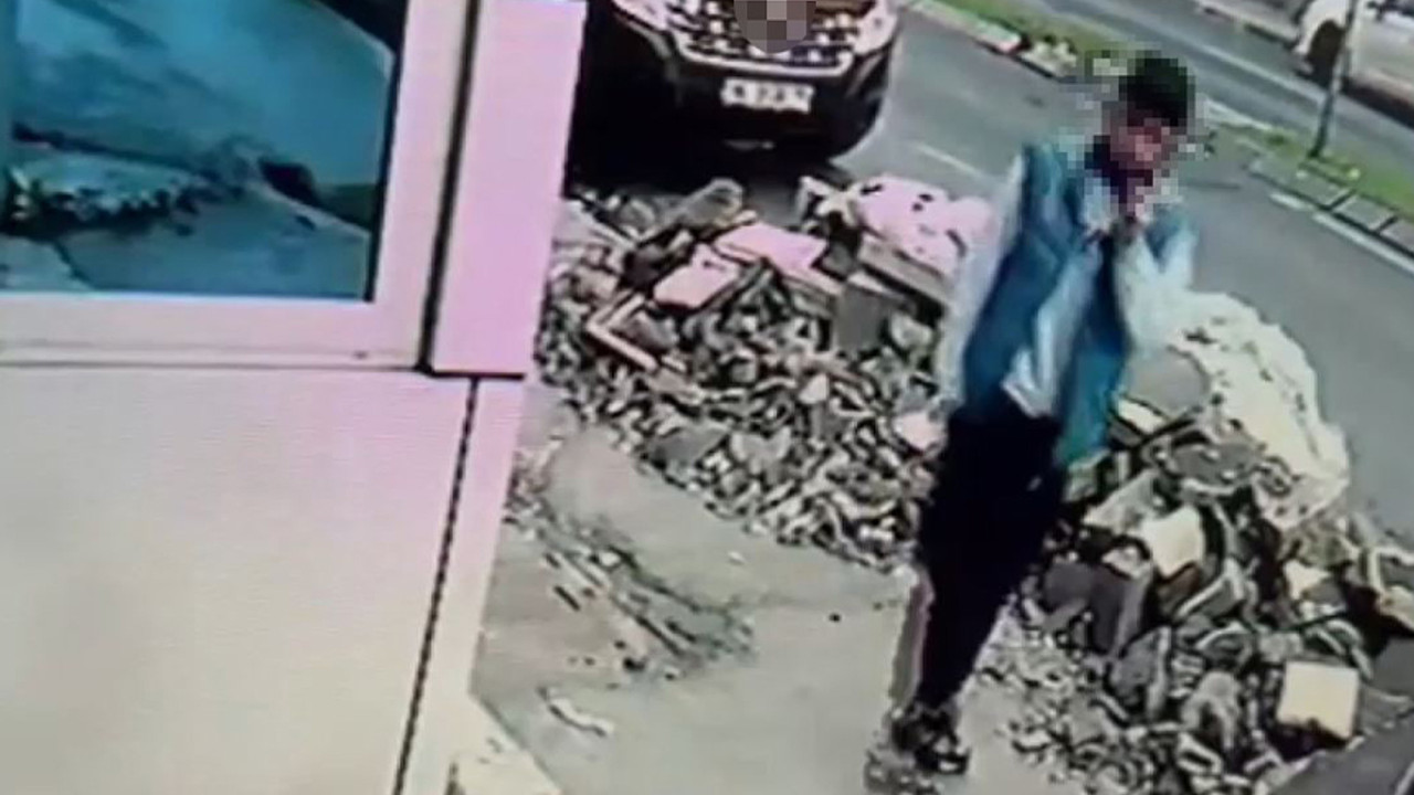 Kendini polis olarak tanıttı: 285 bin liralık ziynet eşyasını çaldı!