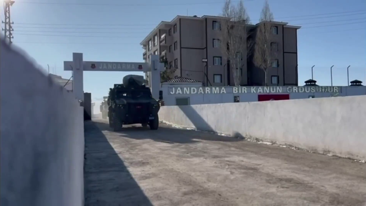 Jandarma’dan Mahzen-12 operasyonu!