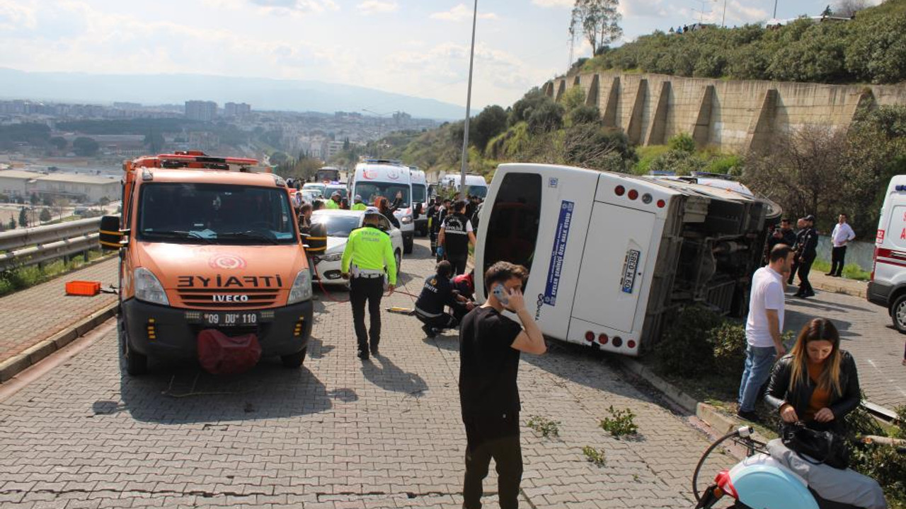 Öğrencileri taşıyan minibüs devrildi: Çok sayıda yaralı var