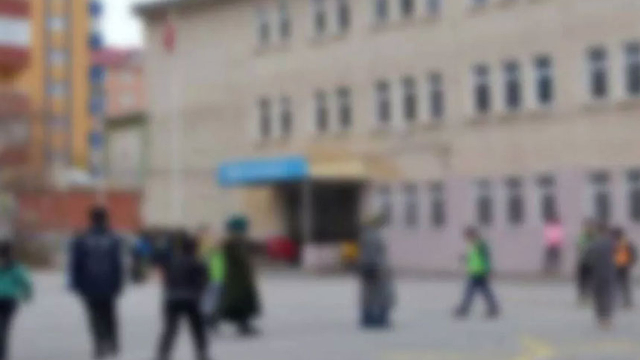 Okul çıkışı dehşet! İki ortaokul öğrencisi birbirini bıçakladı