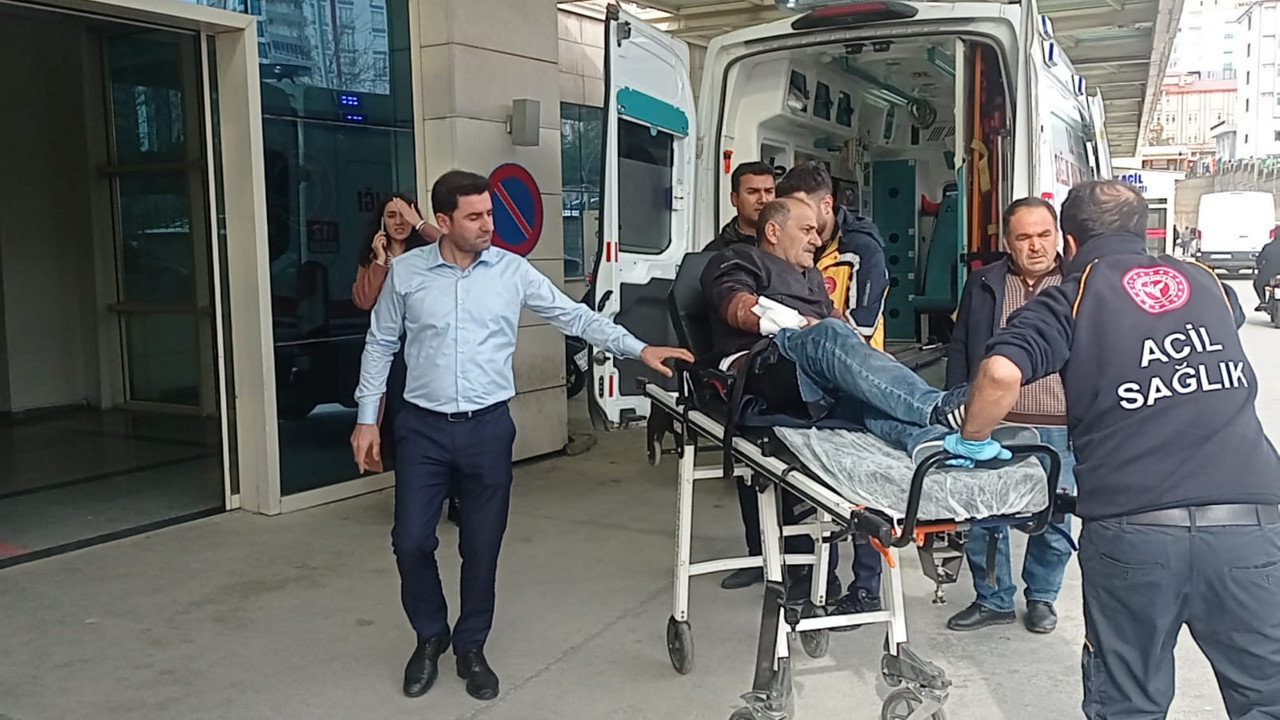 Muhtarlık yarışında kan aktı! Kurşunlar bir polisi de hedef aldı