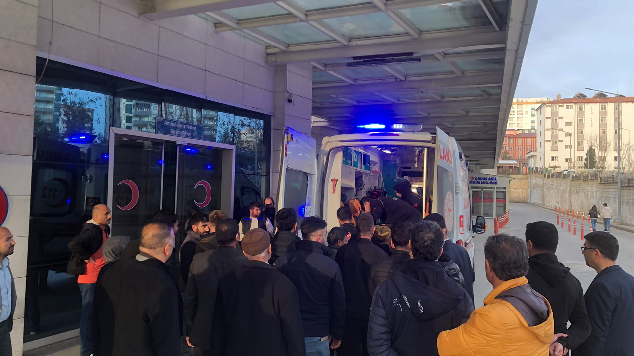 Siirt’te korkutan kaza! Öğrencileri taşıyan minibüs devrildi