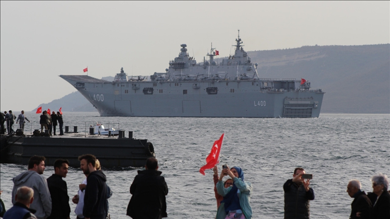 TCG Anadolu, 18 Mart törenleri için Çanakkale Boğazı’nda