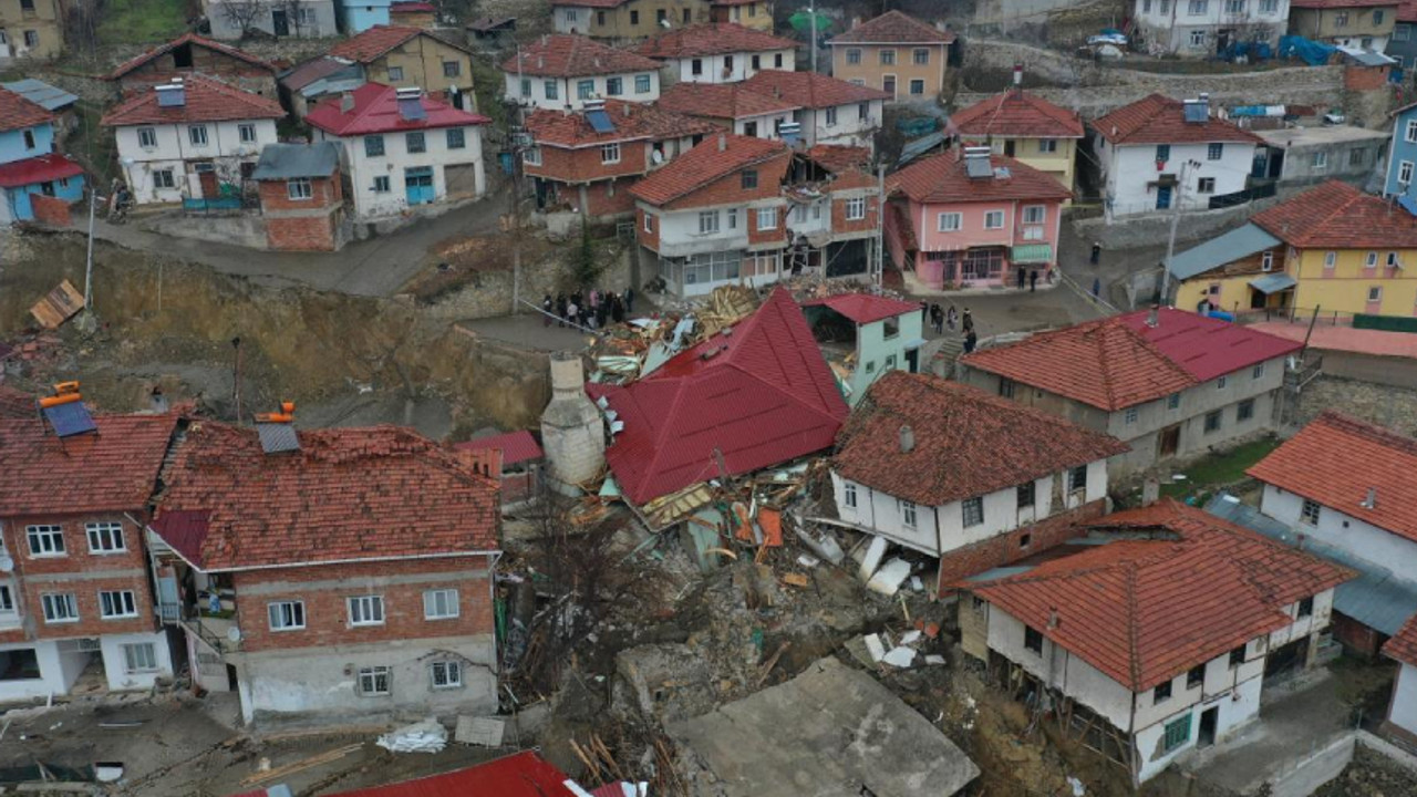 Tokat'ta 900 nüfuslu köy ikiye bölündü