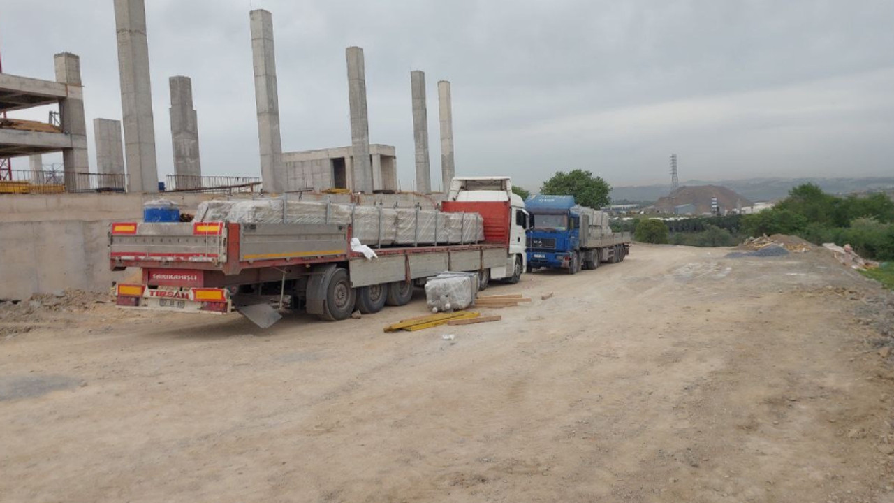 1 ton demirin altında kalan mühendis hayatını kaybetti