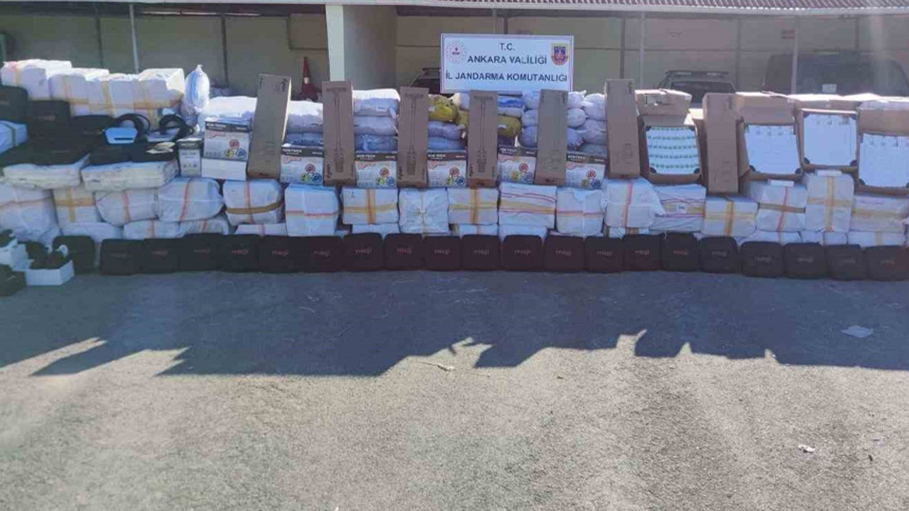 Ankara’da 35 milyon liralık kaçak tütün ve elektronik malzeme operasyonu!