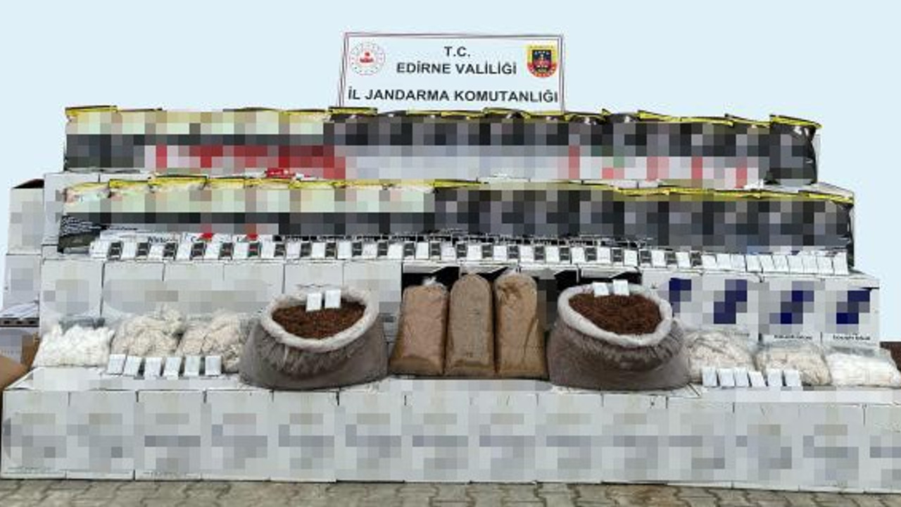 Jandarmadan kaçakçılara baskın! Milyonluk makaron ve kilolarca tütün
