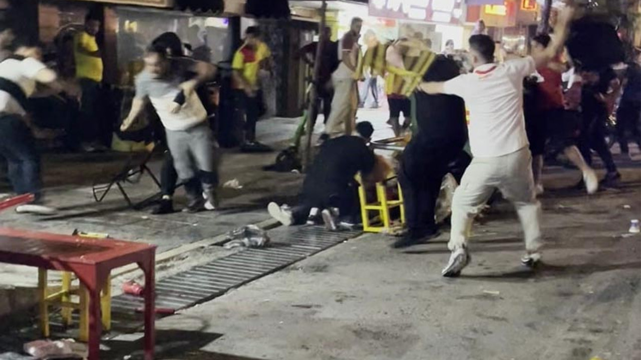Göztepe kutlamalarında taraftar ve esnaf arasında kavga!