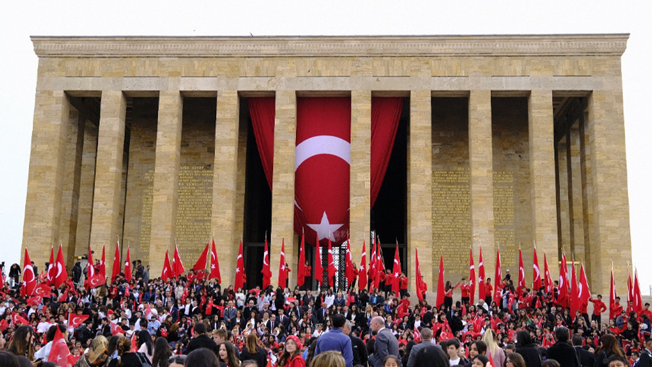 23 Nisan coşkusu Anıtkabir'de yaşandı! Büyük bir yoğunluk var