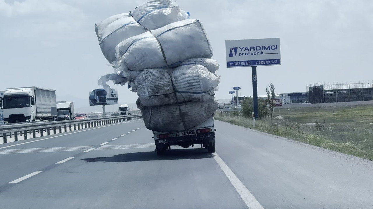 “Ha devrildi devrilecek” diye kamyoneti kayda aldılar!
