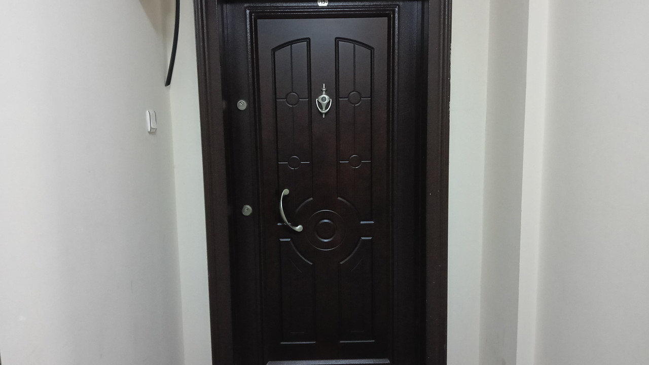 Saplantılı aşık; Serap'ı 3 saat rehin almış