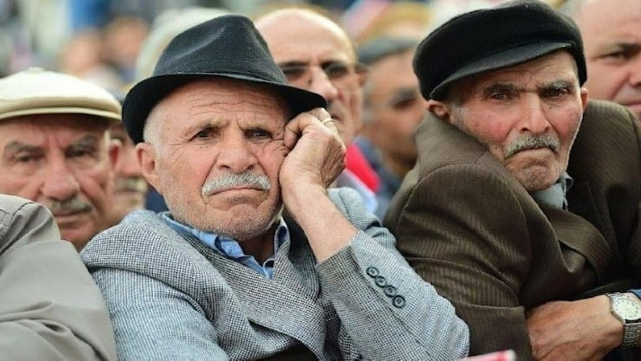 EMEKLİ MAAŞ ZAMMI NE ZAMAN BELLİ OLUR? SSK, BağKur ve Emeli Sandığı emeklisine yüzde kaç zam çıktı?