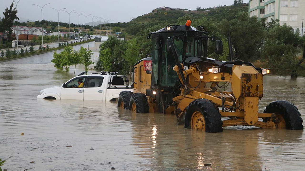Hatay'da kuvvetli yağış sebebiyle eğitime 1 gün ara!