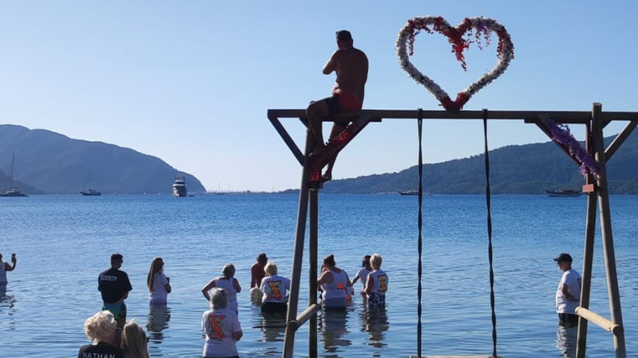 Marmaris’i öyle çok seviyorlar ki! Ölünce bile ayrılmak istemediler…