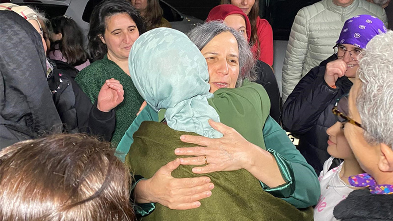 6-8 Ekim davasında 12 yıl hapisle cezalandırılan Gültan Kışanak, tahliye edildi