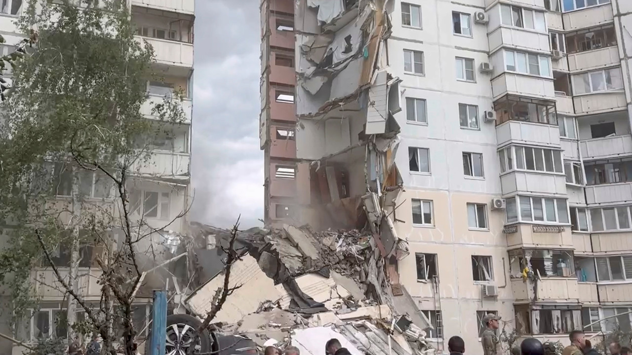 Ukrayna sivilleri vurdu: 15 ölü