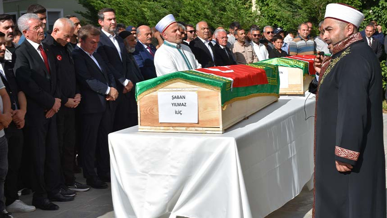 İliç'te toprak altında kalan son 5 işçiye de ulaşıldı...Cenaze törenleri 4 ay sonra yapılabildi!