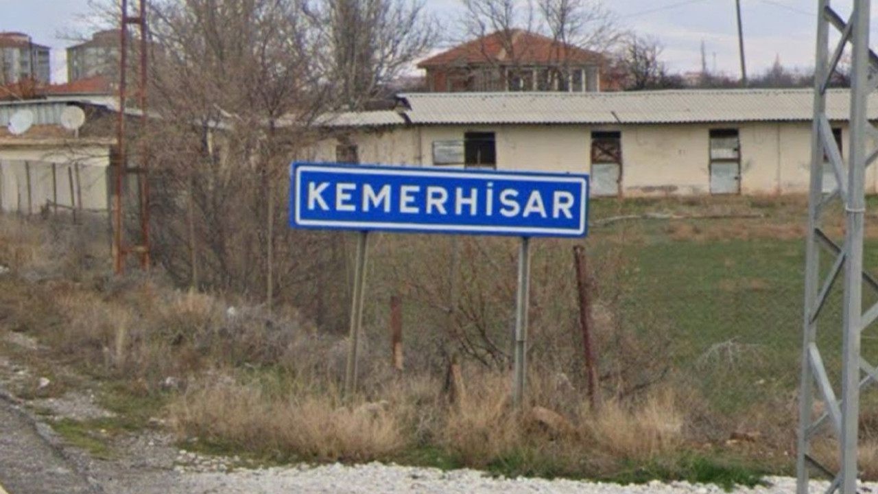 Niğde'de sahipsiz köpeğin bir kişiyi ısırdığı mahallede kuduz karantinası başlatıldı