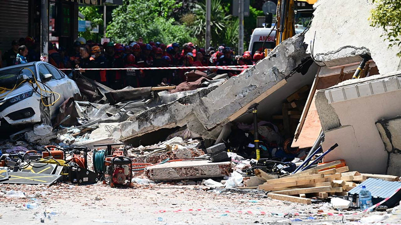 Küçükçekmece’de çöken bina: 1 ölü, 8 yaralı