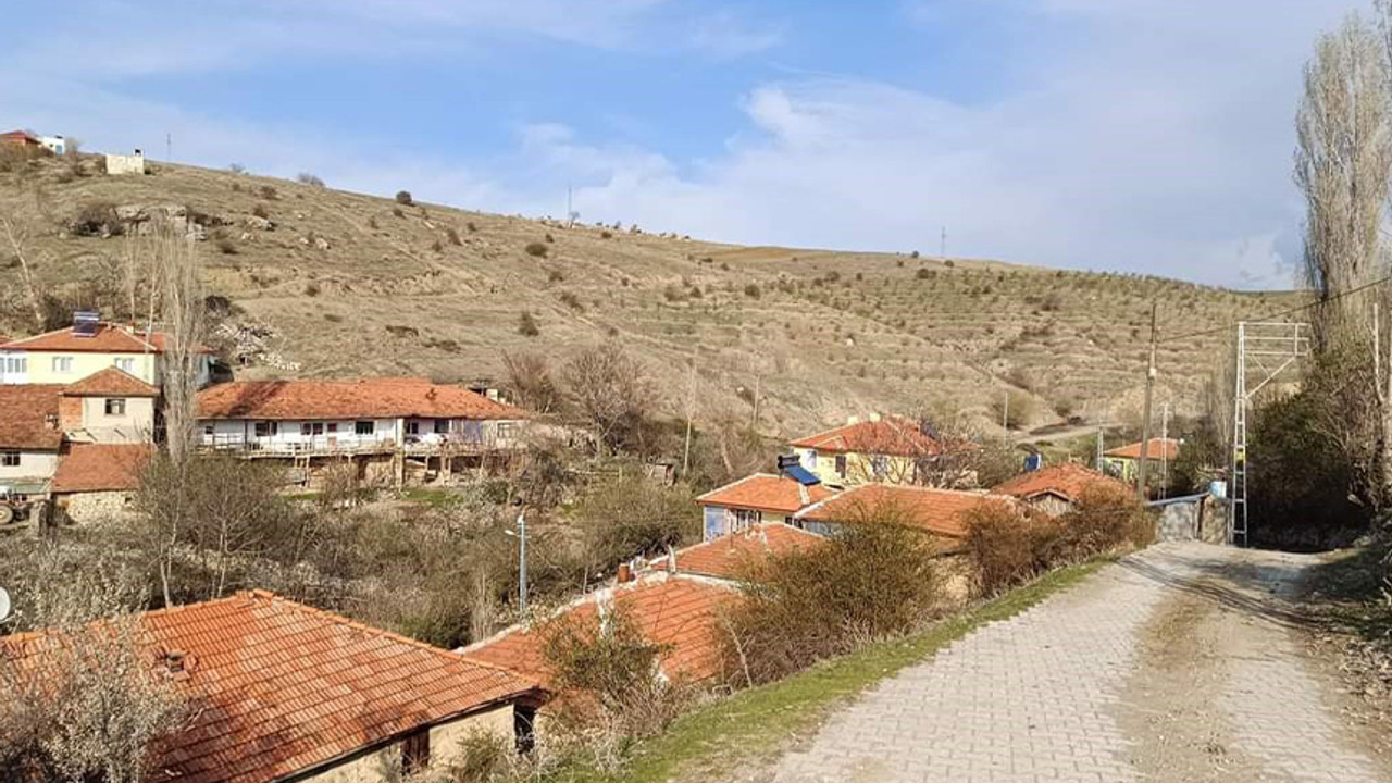 Köyün su ihtiyacına yetişemeyen muhtar, cami hoparlöründen isyan etti: Yakışmıyor böyle şeyler...