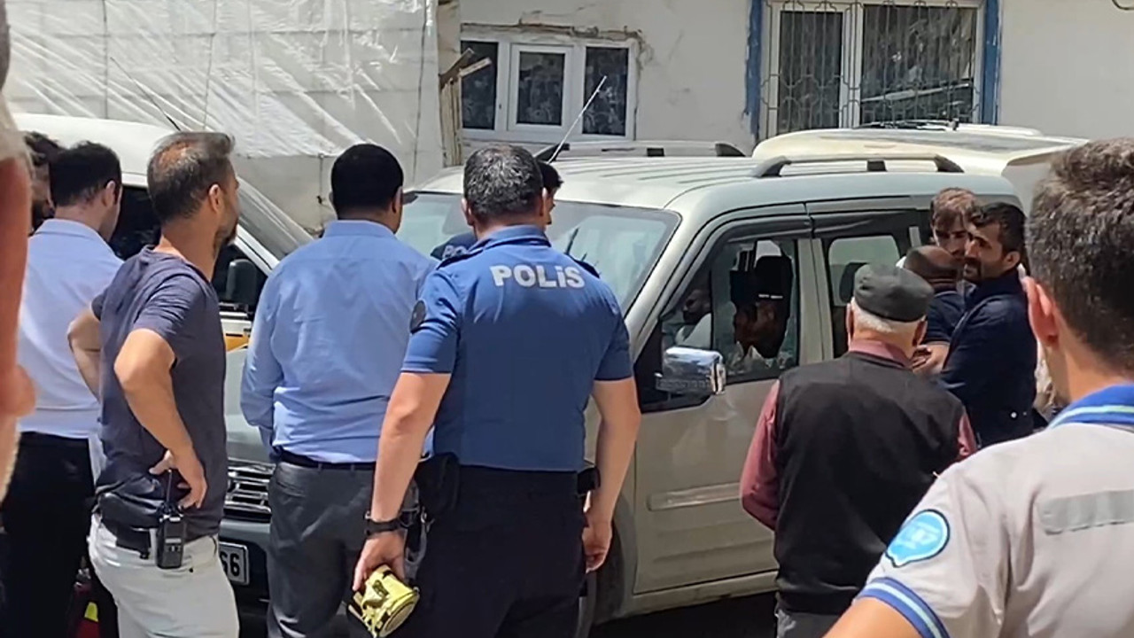 Muhtar aracında ölü bulundu