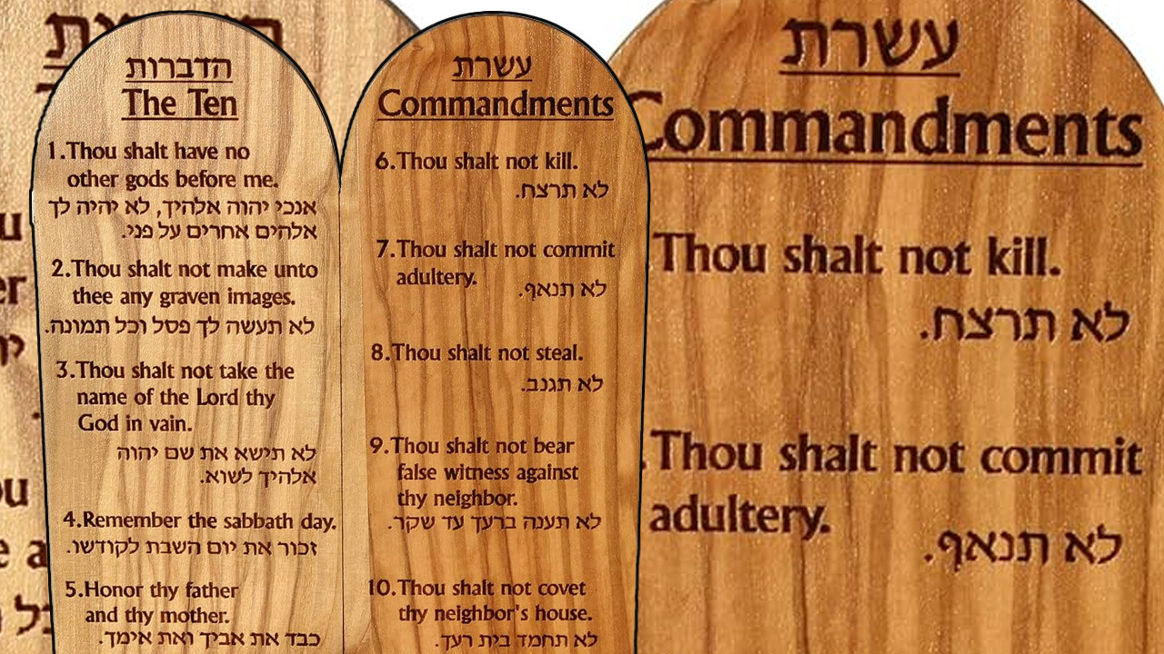 ABD'de okullarda "On Emir" posterleri zorunlu oldu