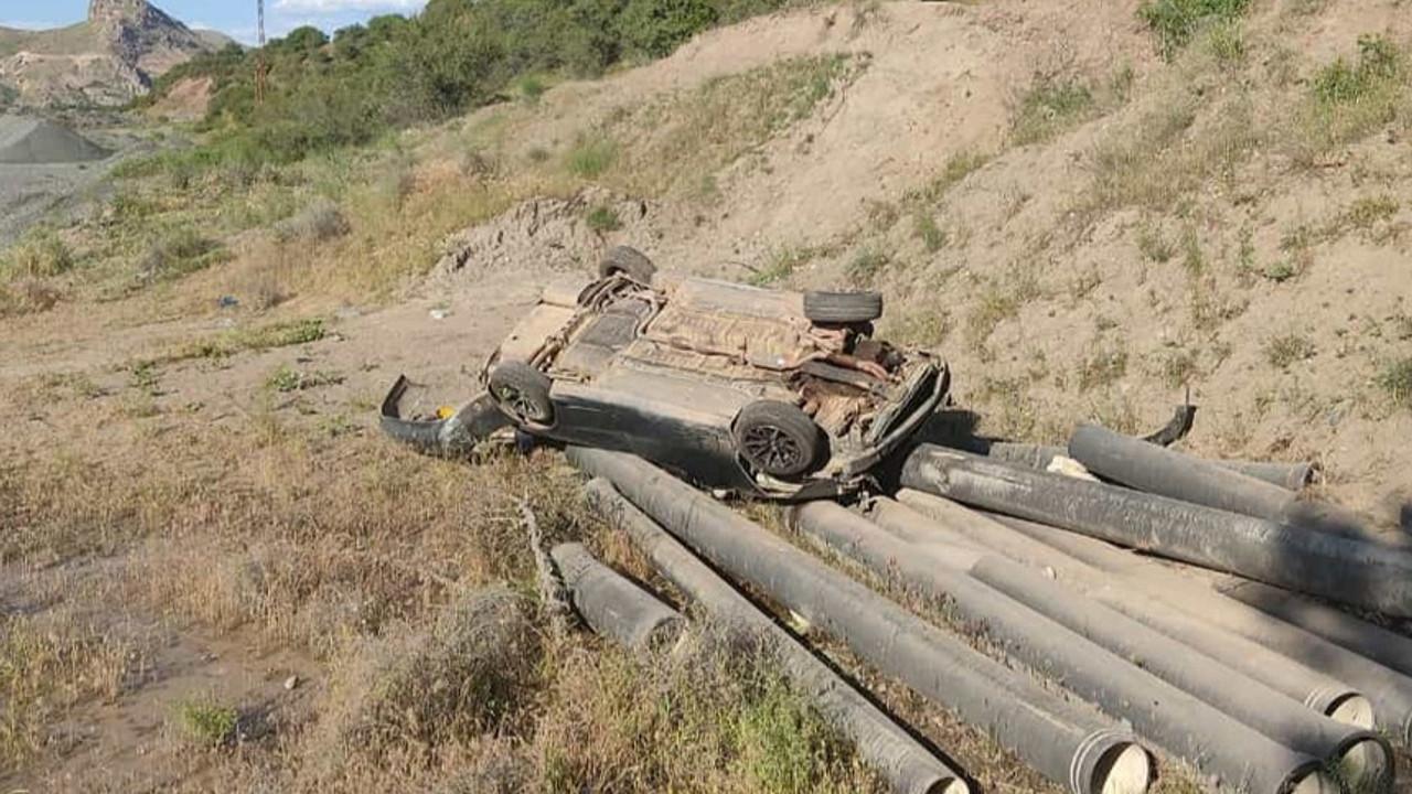 Otomobil şarampole yuvarlandı! Çok sayıda yaralı var