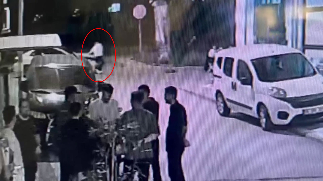 Taksici el frenini çekmeyi unuttu, aracının altında kaldı!