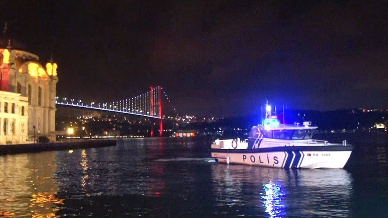 Köprüden denize atladı!