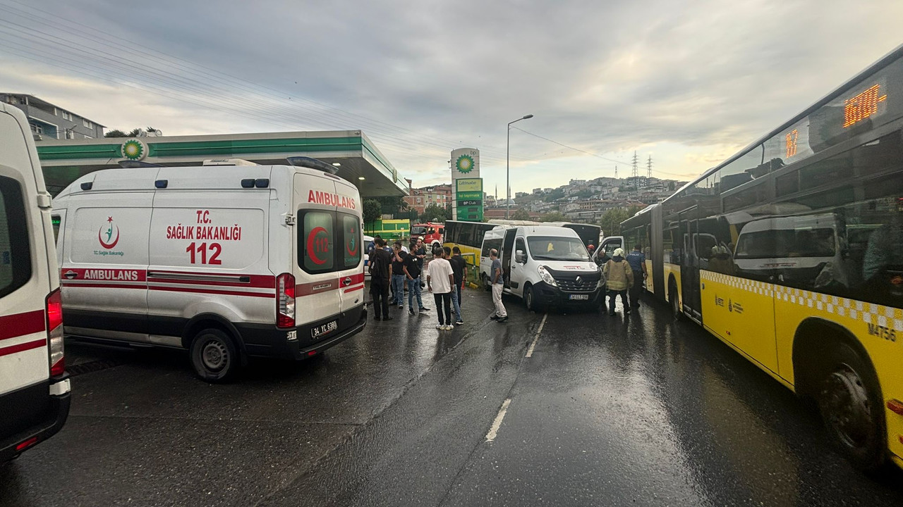 İETT otobüsü 3 araca çarpıp akaryakıt istasyonuna daldı: 1’i ağır 3 yaralı