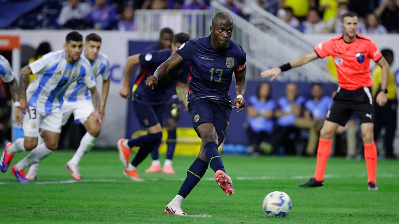 Enner Valencia penaltıyı kaçırınca saldırıya uğradı!