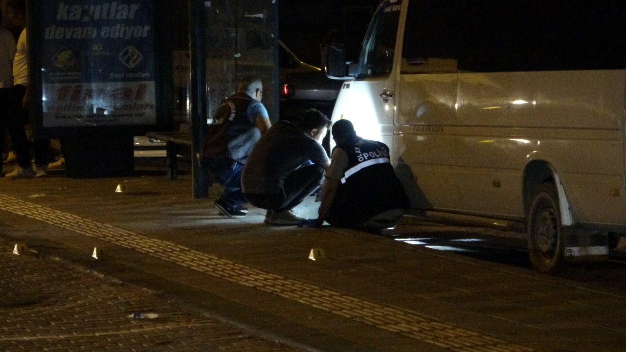 Kardeşlerin kavgası kanlı bitti: Kurşunlar havada uçuştu