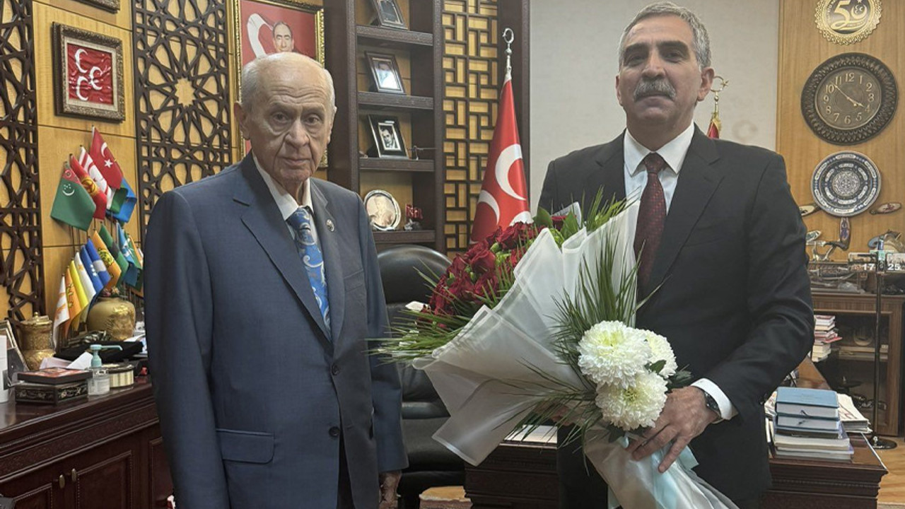 MHP'li Yıldız'dan Bahçeli'nin genel başkanlığının 27. yılına özel anlamlı ziyaret!