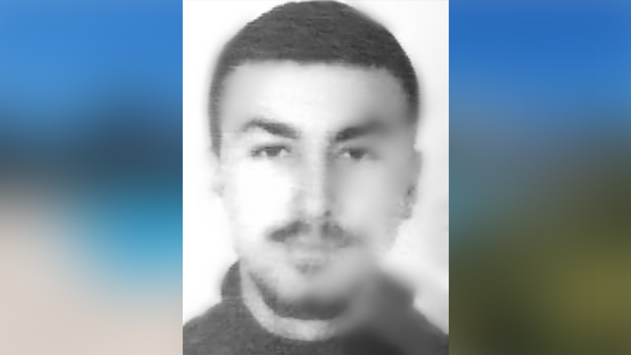 Bıçağı kalbine soktu!