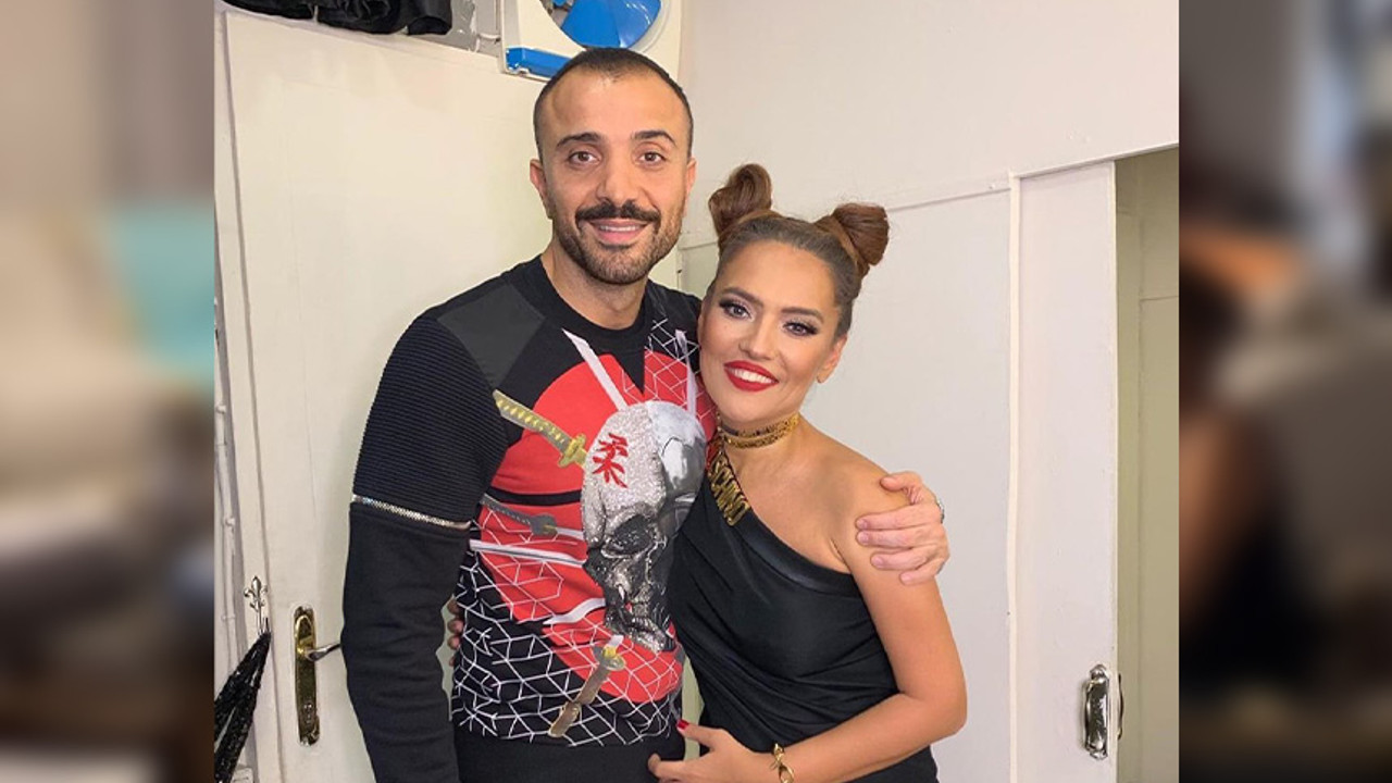 Demet Akalın'ın koltuk örtüleri sosyal medyada çok konuşuldu